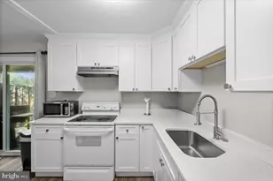 312 E Cornell Dr E, Sterling, VA 20164 - Photo 10