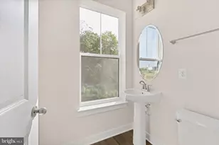 20800 Cloongee Ter, Dulles, VA 20166 - Photo 34