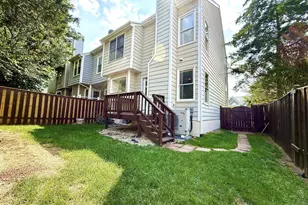 21780 Canfield Terrace, Sterling, VA 20164 - Photo 2