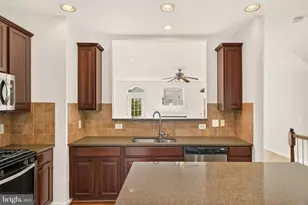 22997 Bulwark Terrace, Ashburn, VA 20148 - Photo 12