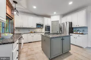 604 Stribling Ct SW, Leesburg, VA 20175 - Photo 14