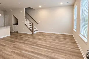 42635 Darala Dr, Ashburn, VA 20147 - Photo 2
