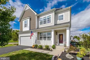 35820 Peninsula Ct, Round Hill, VA 20141 - Photo 1