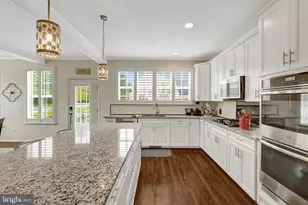 35820 Peninsula Ct, Round Hill, VA 20141 - Photo 10
