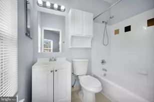 21800 Dragons Green Square, Ashburn, VA 20147 - Photo 22