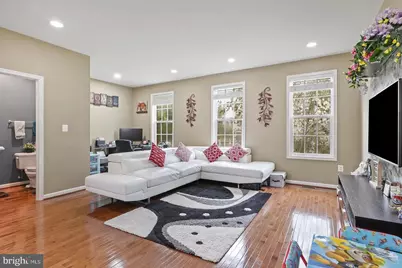 25097 Croxley Green Square, Aldie, VA 20105 - Photo 2
