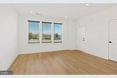 20064 Coral Wind Terrace, Ashburn, VA 20147 - Photo 4
