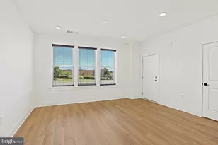 20064 Coral Wind Ter, Ashburn, VA 20147 - Photo 4