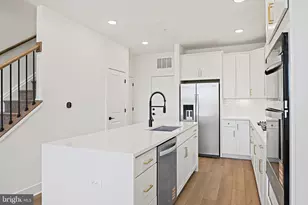 20064 Coral Wind Ter, Ashburn, VA 20147 - Photo 2