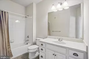 23286 Southdown Manor Terrace, Ashburn, VA 20148 - Photo 32