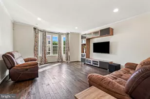 21521 Willow Breeze Sq, Ashburn, VA 20147 - Photo 4