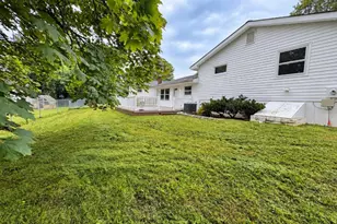 726 N Watford Ct, Sterling, VA 20164 - Photo 8