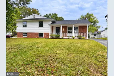 726 N Watford Court, Sterling, VA 20164 - Photo 2