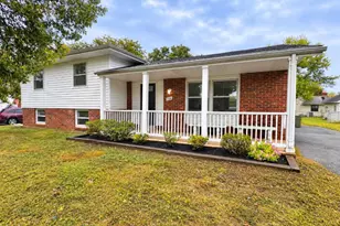 726 N Watford Ct, Sterling, VA 20164 - Photo 4