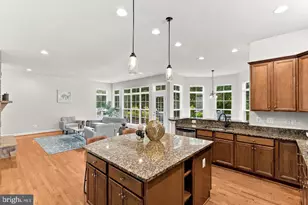 42755 Chatelain Cir, Brambleton, VA 20148 - Photo 12