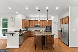 42755 Chatelain Cir, Brambleton, VA 20148 - Photo 14