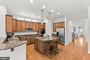 42755 Chatelain Cir, Brambleton, VA 20148 - Photo 16