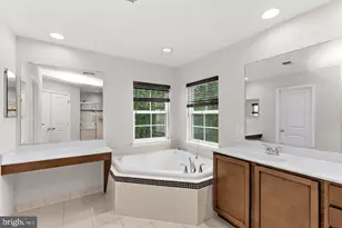 42755 Chatelain Cir, Brambleton, VA 20148 - Photo 38