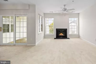 25300 Lake Mist Square #303, Chantilly, VA 20152 - Photo 8