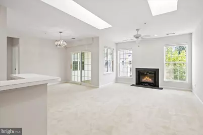 25300 Lake Mist Square #303, Chantilly, VA 20152 - Photo 6
