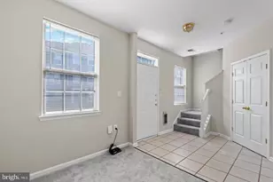 21844 Kelsey Square, Ashburn, VA 20147 - Photo 4