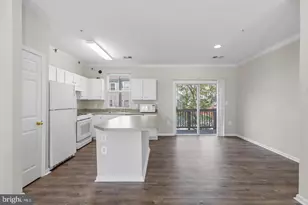 21844 Kelsey Square, Ashburn, VA 20147 - Photo 6