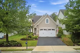 20523 Crescent Pointe Pl, Ashburn, VA 20147 - Photo 2