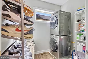 44642 Petersham Dr, Ashburn, VA 20147 - Photo 20