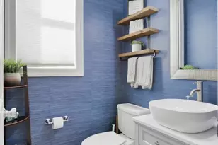 44642 Petersham Dr, Ashburn, VA 20147 - Photo 4