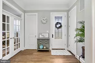 44642 Petersham Dr, Ashburn, VA 20147 - Photo 2
