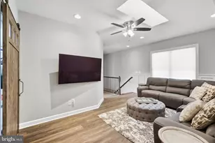 44642 Petersham Dr, Ashburn, VA 20147 - Photo 18