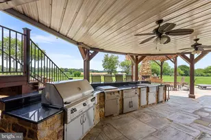 16544 Goldencrest Cir, Purcellville, VA 20132 - Photo 92