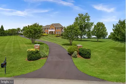 16544 Goldencrest Circle, Purcellville, VA 20132 - Photo 2