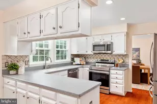 20752 Laplume Pl, Ashburn, VA 20147 - Photo 10