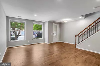 42274 Hampton Woods Terrace, Ashburn, VA 20148 - Photo 2