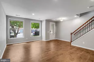 42274 Hampton Woods Terrace, Ashburn, VA 20148 - Photo 2
