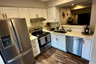 21704 Calamary Cir, Sterling, VA 20164 - Photo 4