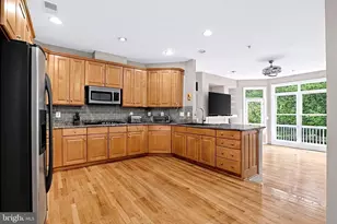 20374 Fallsway Terrace, Sterling, VA 20165 - Photo 12