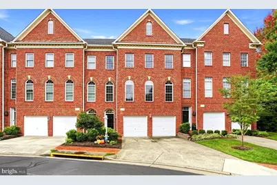 20374 Fallsway Terrace, Sterling, VA 20165 - Photo 2