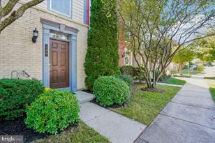 149 Great Laurel Square SE, Leesburg, VA 20175 - Photo 2