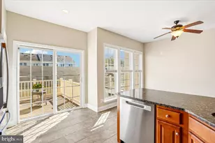 149 Great Laurel Square SE, Leesburg, VA 20175 - Photo 20
