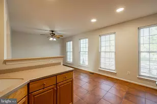 26139 Kennywood Square, Chantilly, VA 20152 - Photo 12