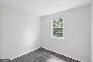 4 Mosbey Ct, Sterling, VA 20165 - Photo 14