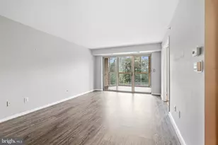 19385 Cypress Ridge Terrace, Leesburg, VA 20176 - Photo 4