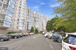 19385 Cypress Ridge Terrace, Leesburg, VA 20176 - Photo 24