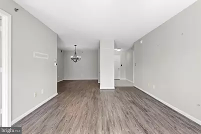 19385 Cypress Ridge Terrace #604, Leesburg, VA 20176 - Photo 10