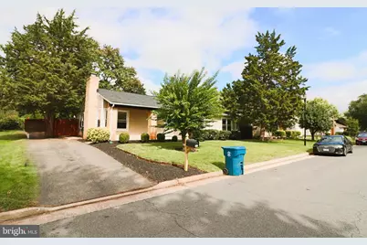 157 S Fox Road S, Sterling, VA 20164 - Photo 2