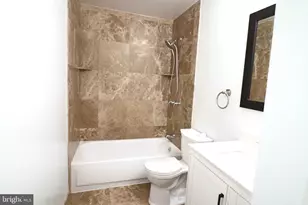 157 S Fox Road S, Sterling, VA 20164 - Photo 24