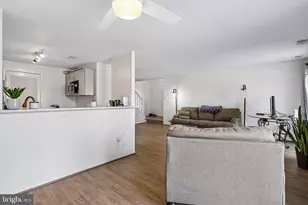 1006 Warwick Ct, Sterling, VA 20164 - Photo 10