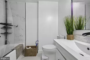 1006 Warwick Ct, Sterling, VA 20164 - Photo 22